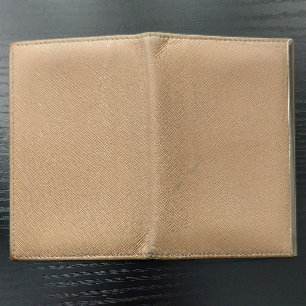 Salvatore Ferragamo Light Tan Card Holder/Wallet - Picture 4 of 8